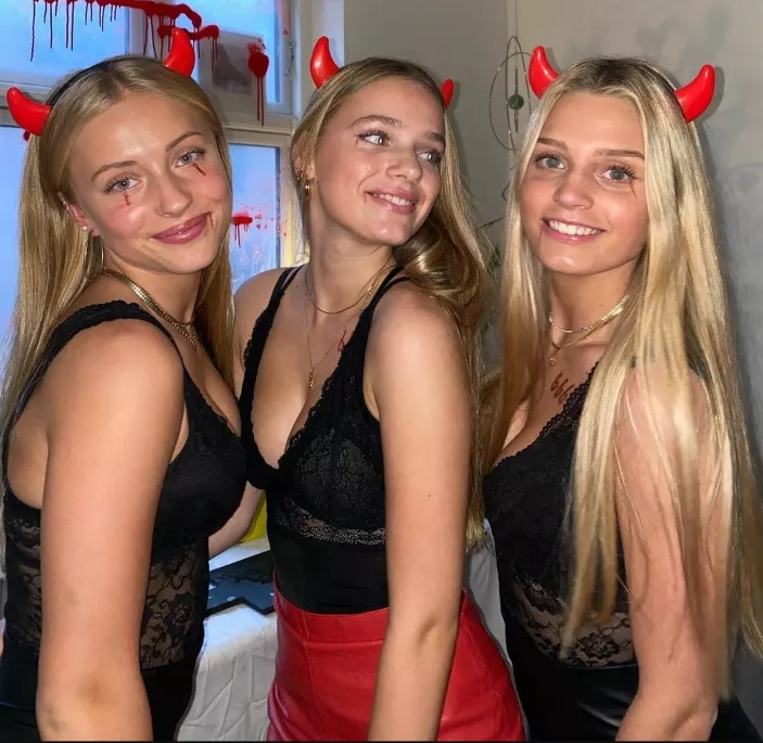 Horny girls posted by Chaturbater1