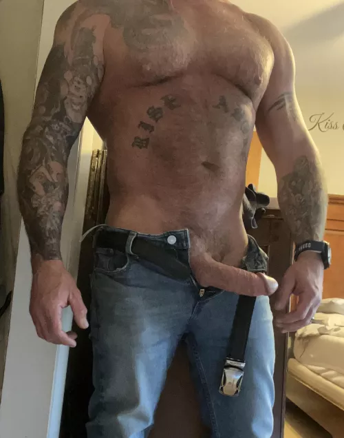 It’s not going to suck itself (49) by MaineDilf