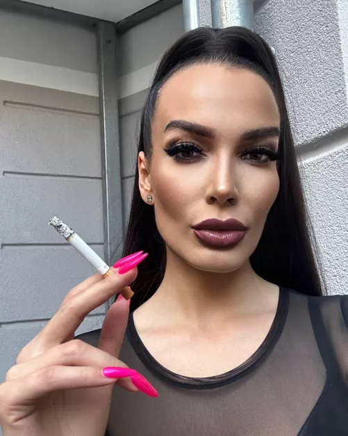 Just a chilling afternoon by mrs_utraviolence