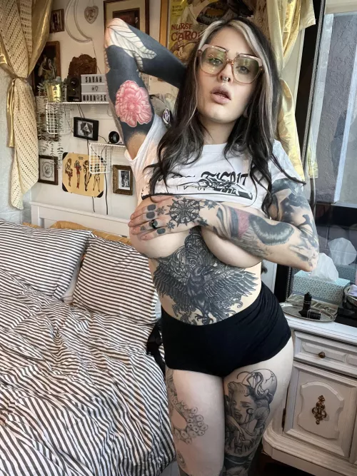 Milf snack anyone..😏 by sarahmoonsuicide