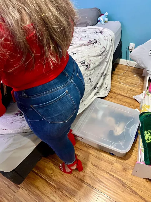 Party Vibes by WifeLover28