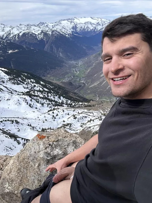 perfect views and perfect cumshot, everything was recorded by realisiwak