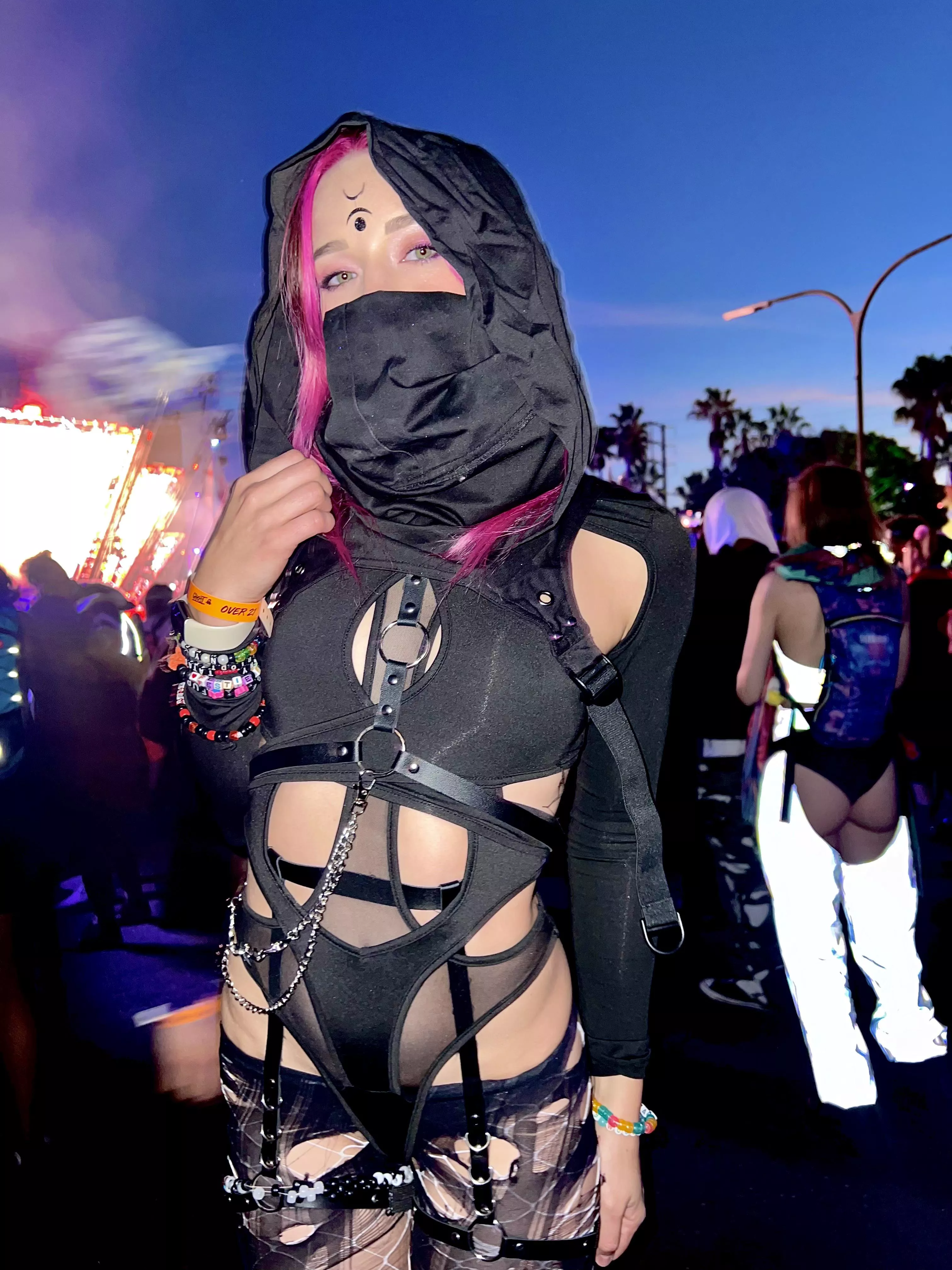 Raver and streamer babe 💜 posted by Danithewomann