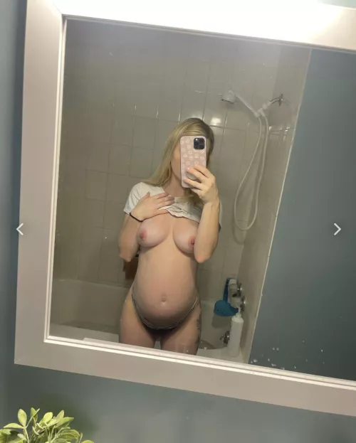 Say yes if I can show you my pregnant pussy🐱💦 by Adorable-Blonde420