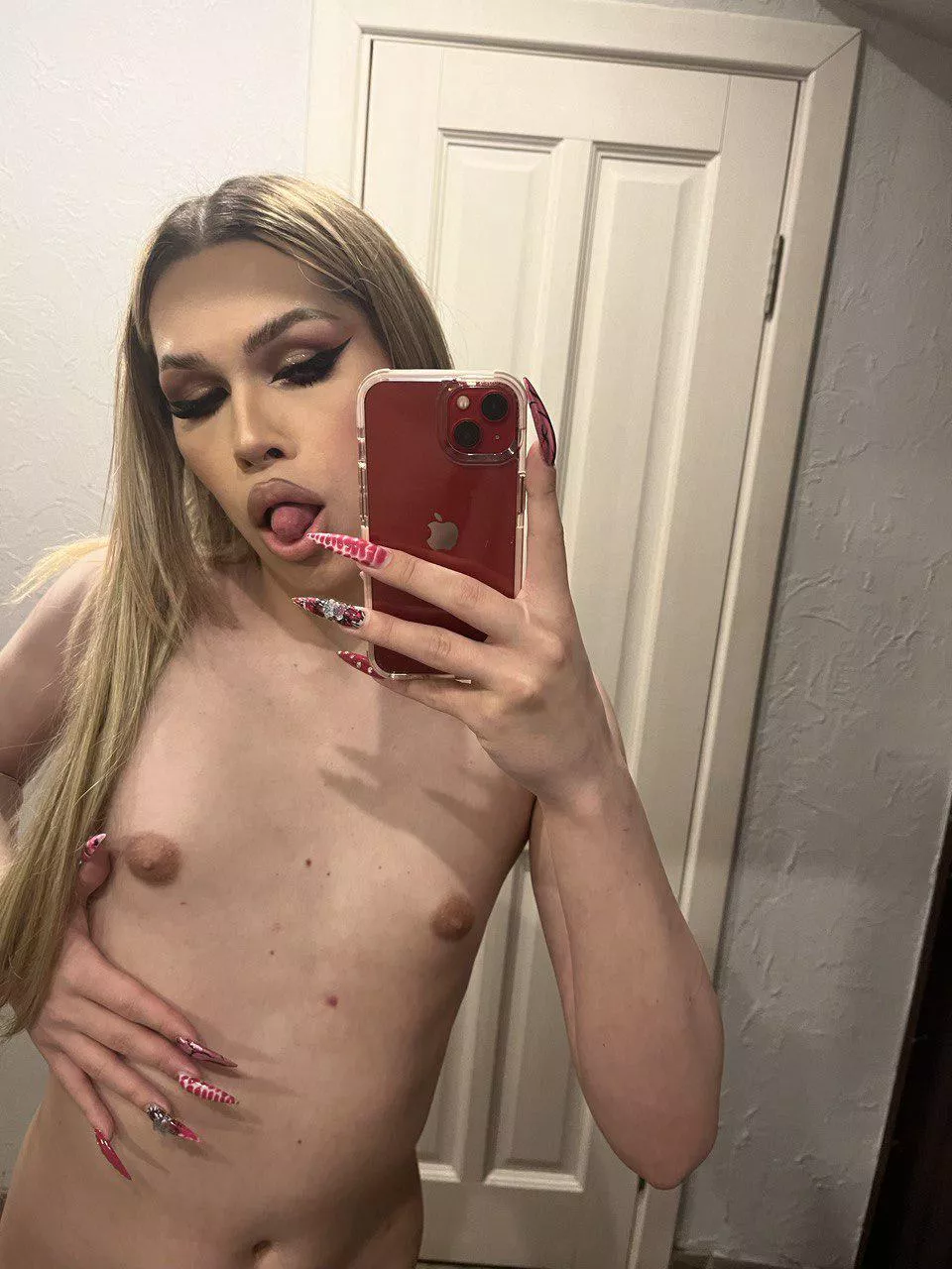 Sexy selfies for the night. posted by KarensFoogreat