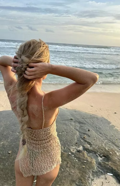 that ass is curvy by Apprehensive_Use5225