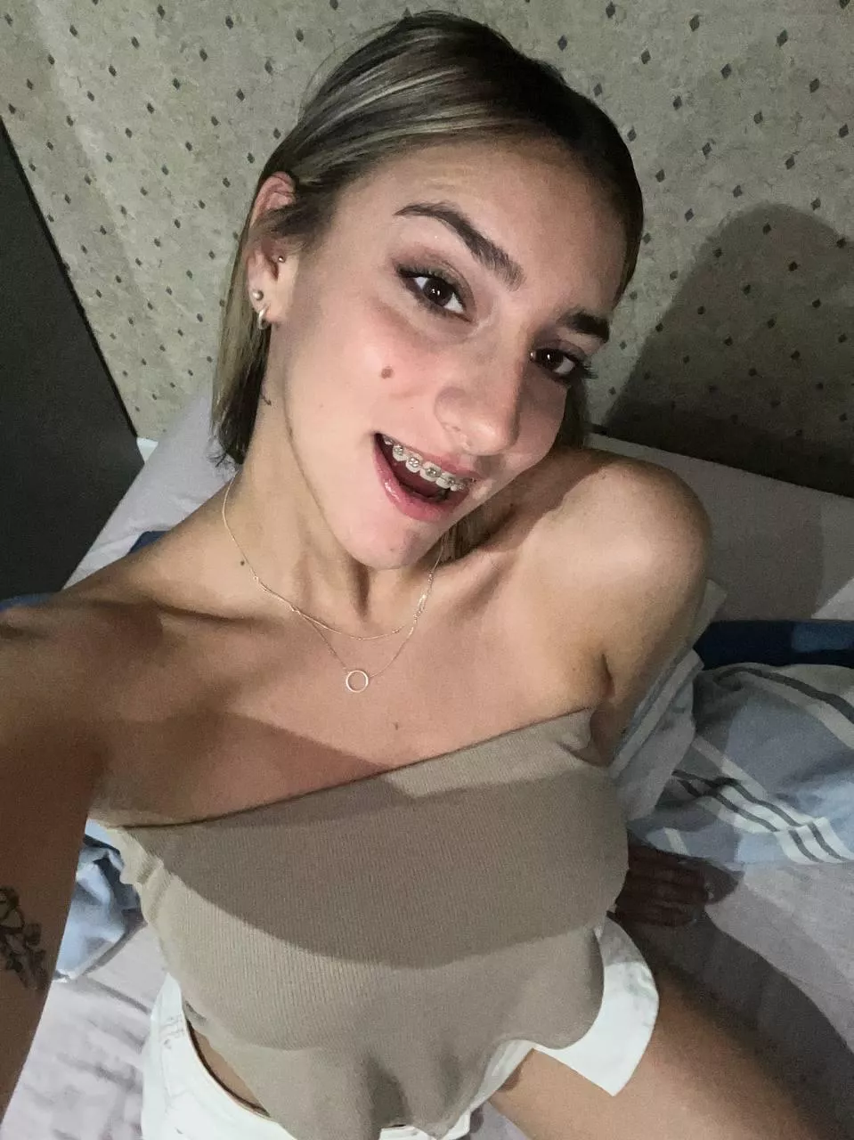 The most comfortable crop top ever, I hope it looks cute on me too posted by HorsCokChooi