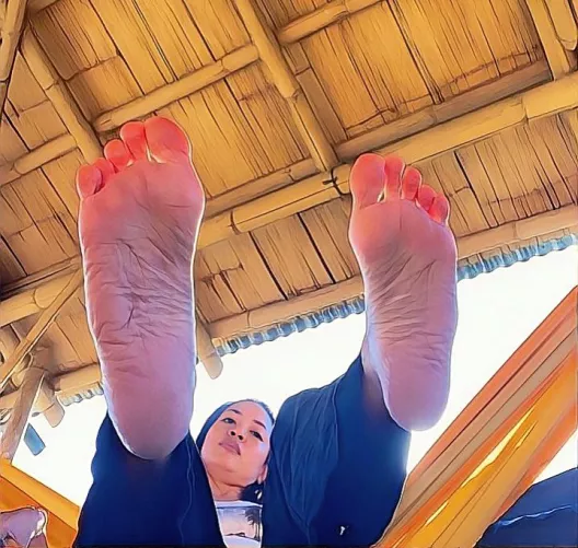 These days get so long, and I got nothing to do. I wanna be entertained.  by Biratkahang