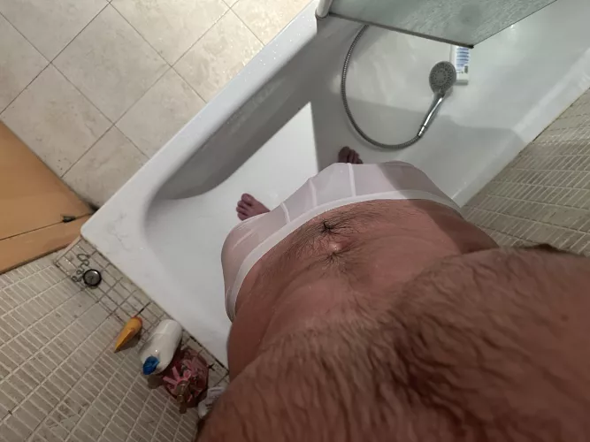 Wet and hairy👅😈 by realisiwak