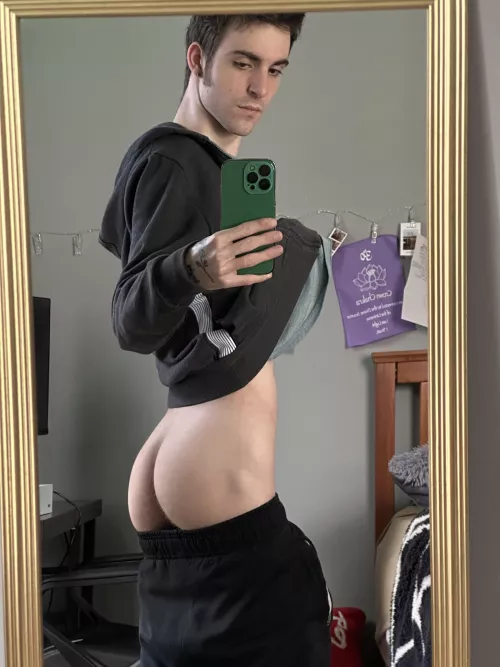 Who wants to hit? by NJTwinkBoyy