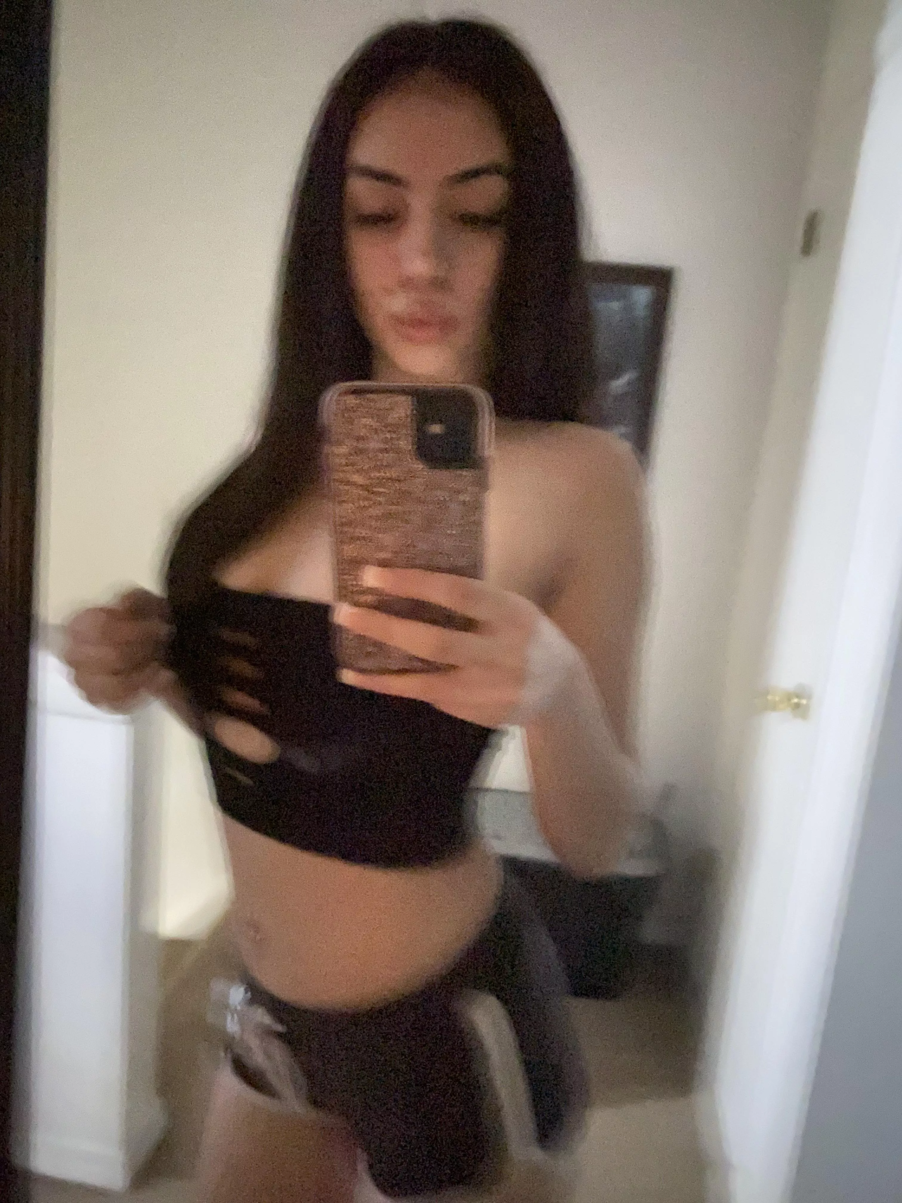 [18]Smash or Pass ? 🤷🏻‍♀️ posted by Exoticglower