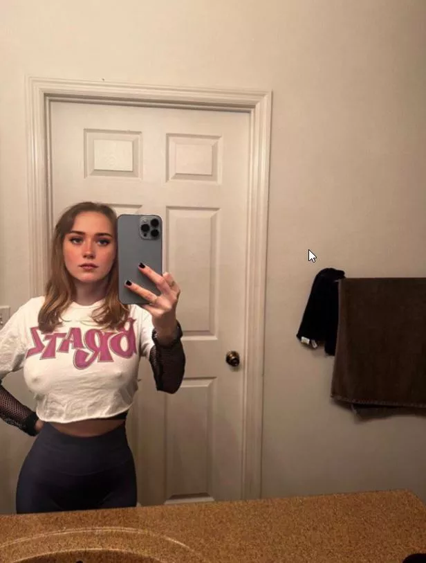 Am I fat? posted by ClassyLungs