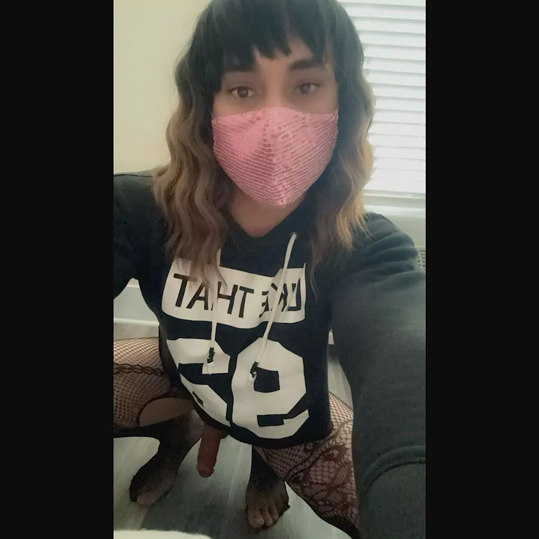 Am I pretty?💕 posted by meghanbonetti3