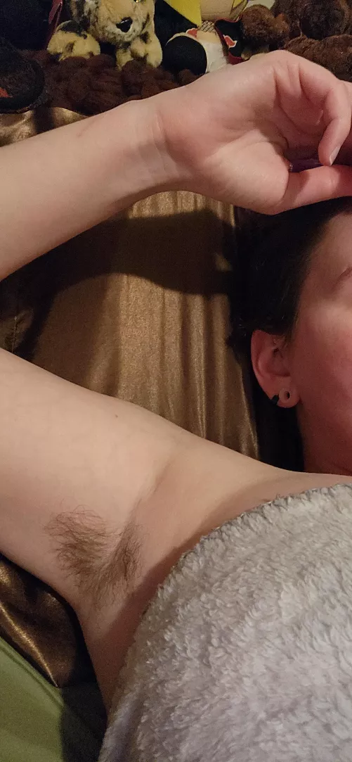 Been going for the last 17 hours. Waiting for someone to come sniff this trans dudes stinky pits by King_icarus69