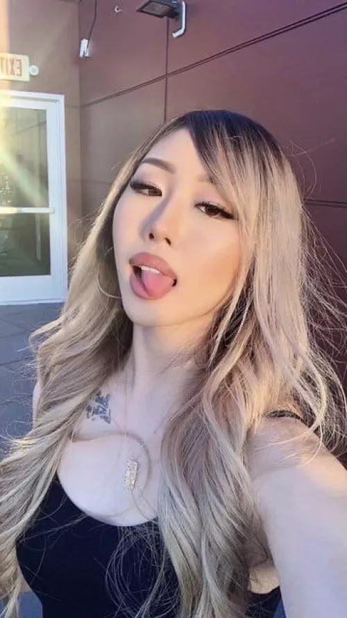 Blondes >>> by ComprehensiveTurn837