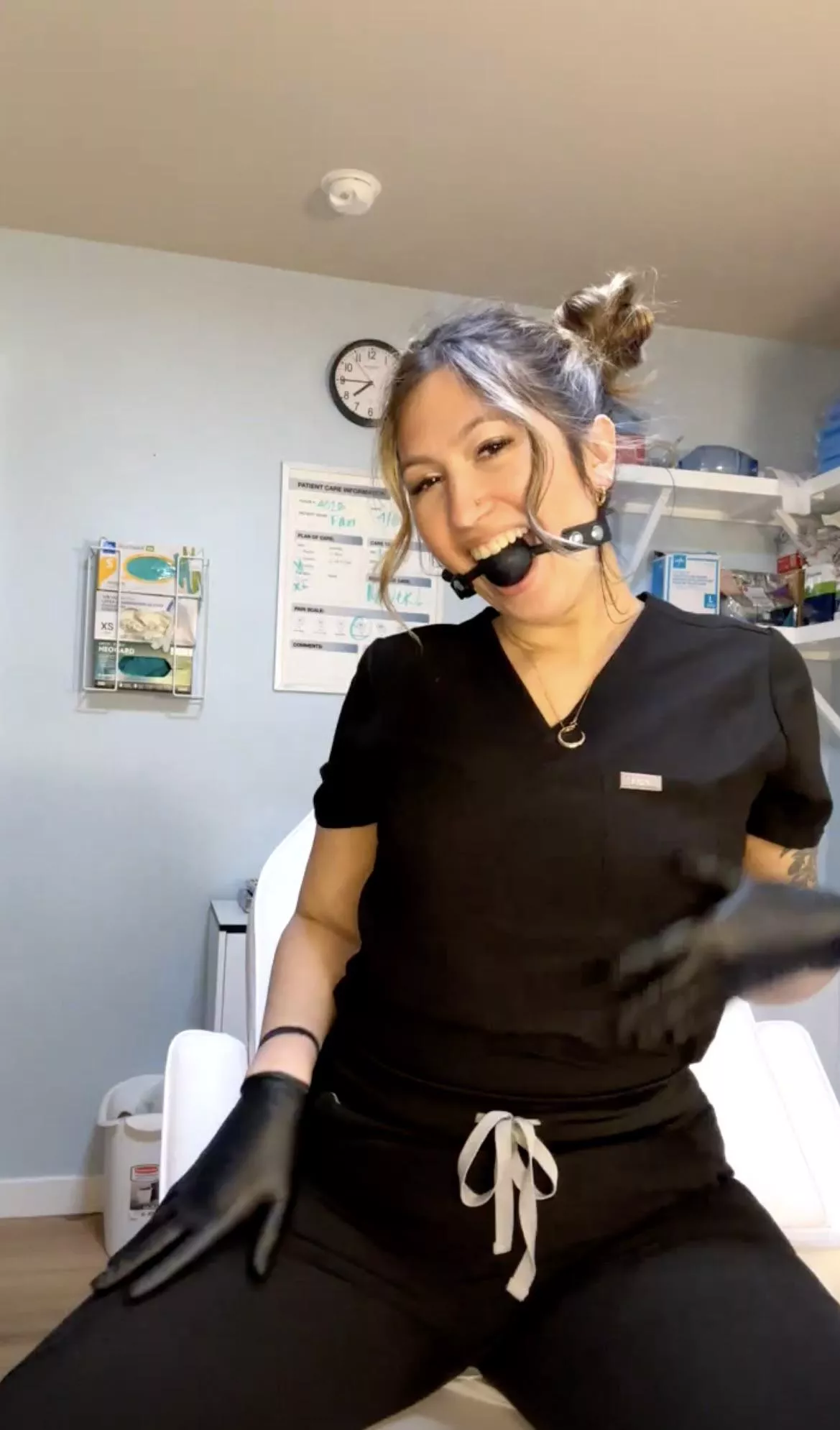 Can you gag me in the exam chair? posted by Lunarose9292