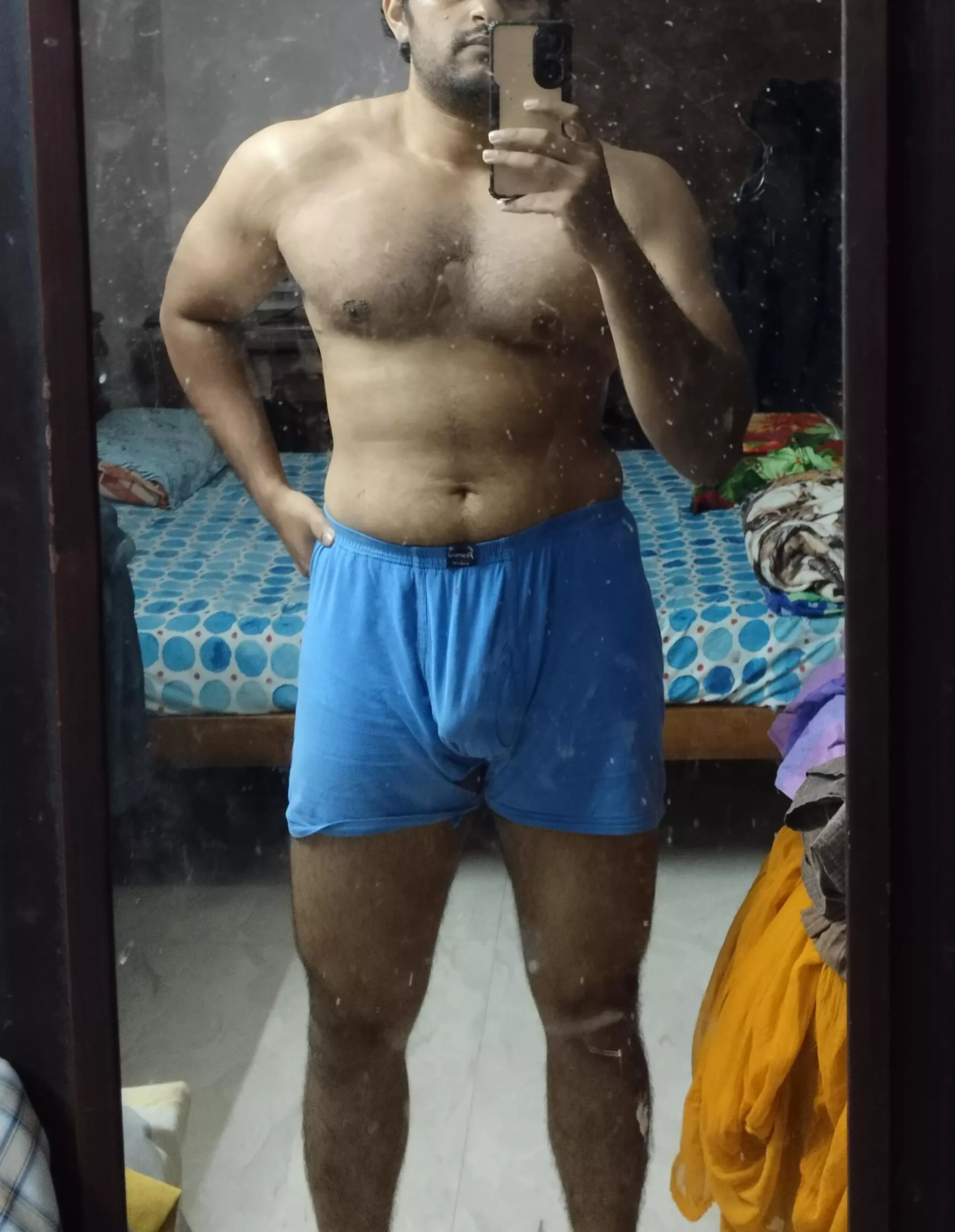 Flaccid bulge posted by Loud-Part-1370