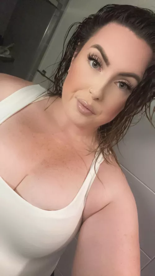 Flattery will get you everywhere  by Princess_Cloveer