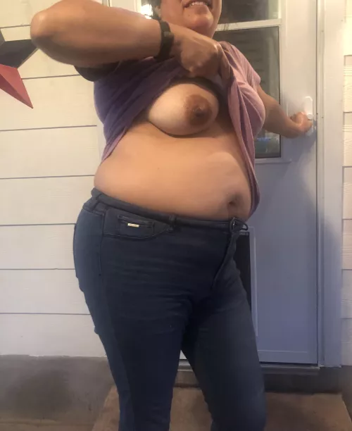 Hello neighbor by SexxxyChubbyWife