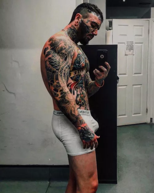 Hi 🙋🏻 by No_Fall7969