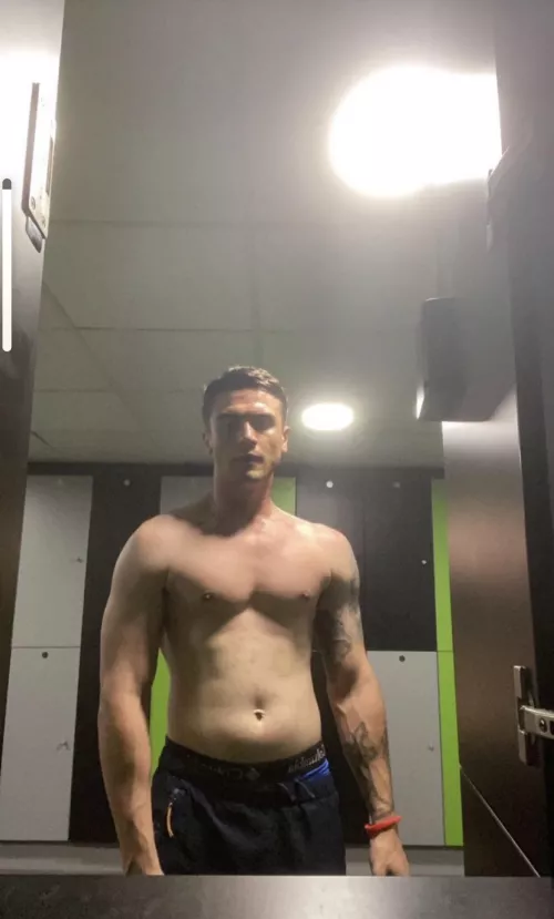 Hot and sweaty  by MrUKpov