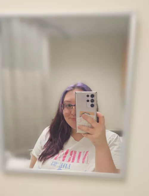 How's your week going so far ??? by sapphiremelonz