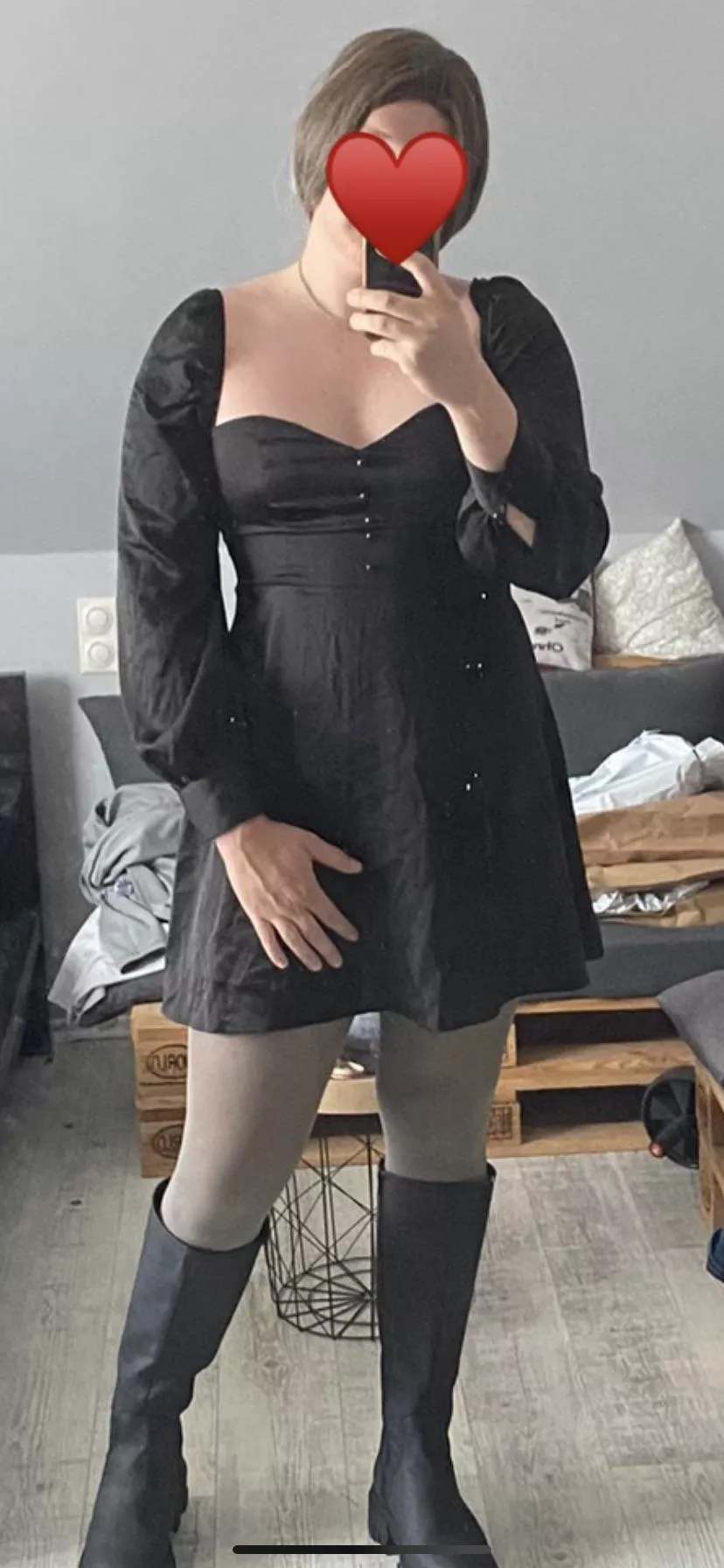 I feel so much better wearing girl clothes and thinking about boys 😍 posted by Fail-X910