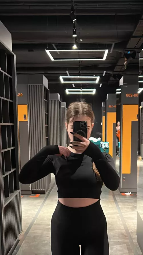 I know I dont have a perfect body but it is real [f] by Pamella_M