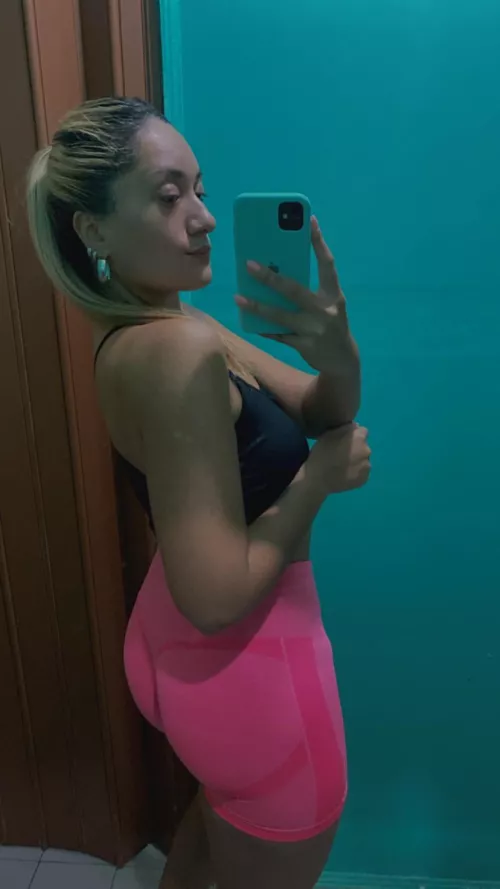 I love this outfit by Loola1997