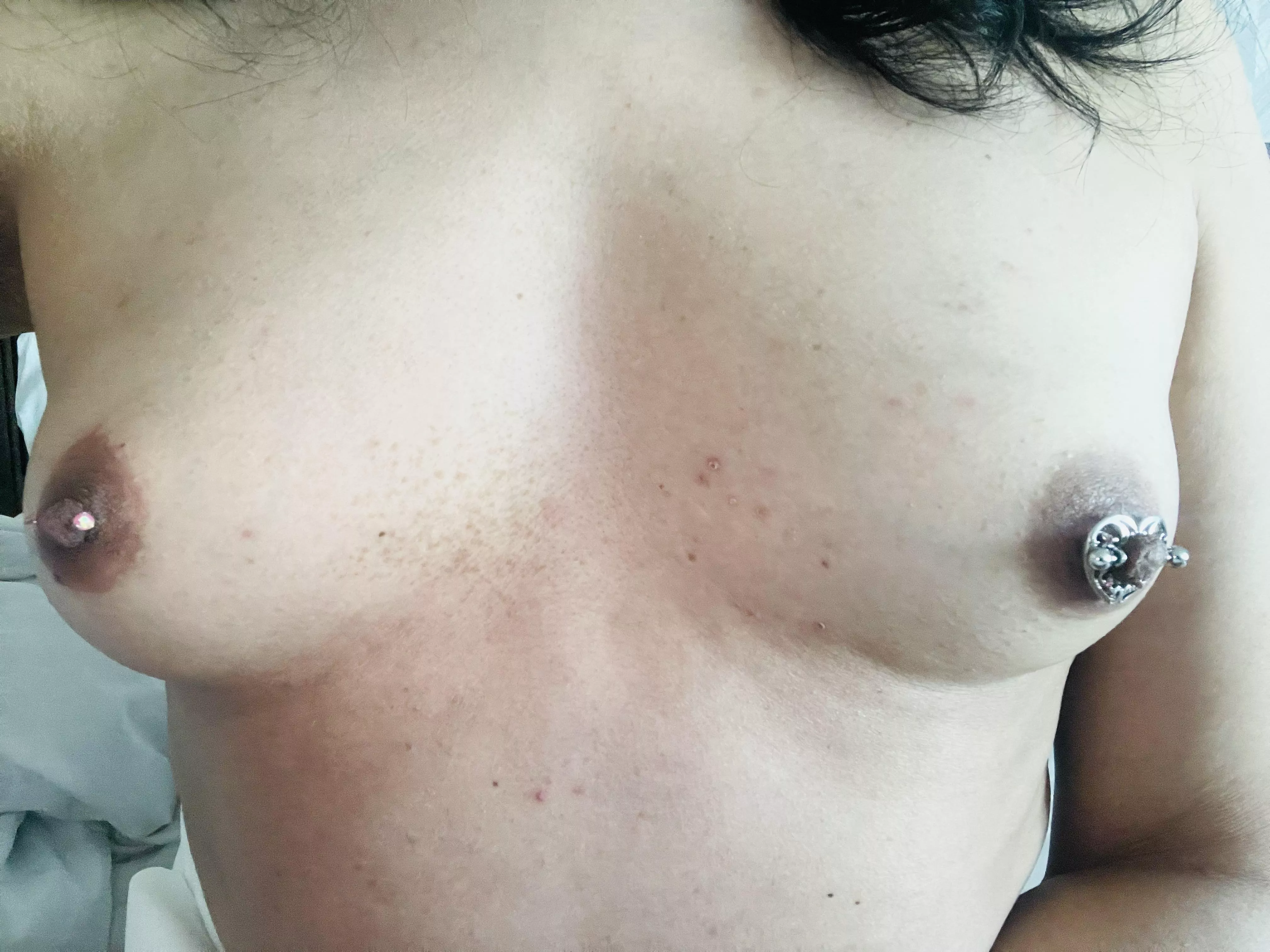 Is mismatched jewelry allowed? posted by overundermoon