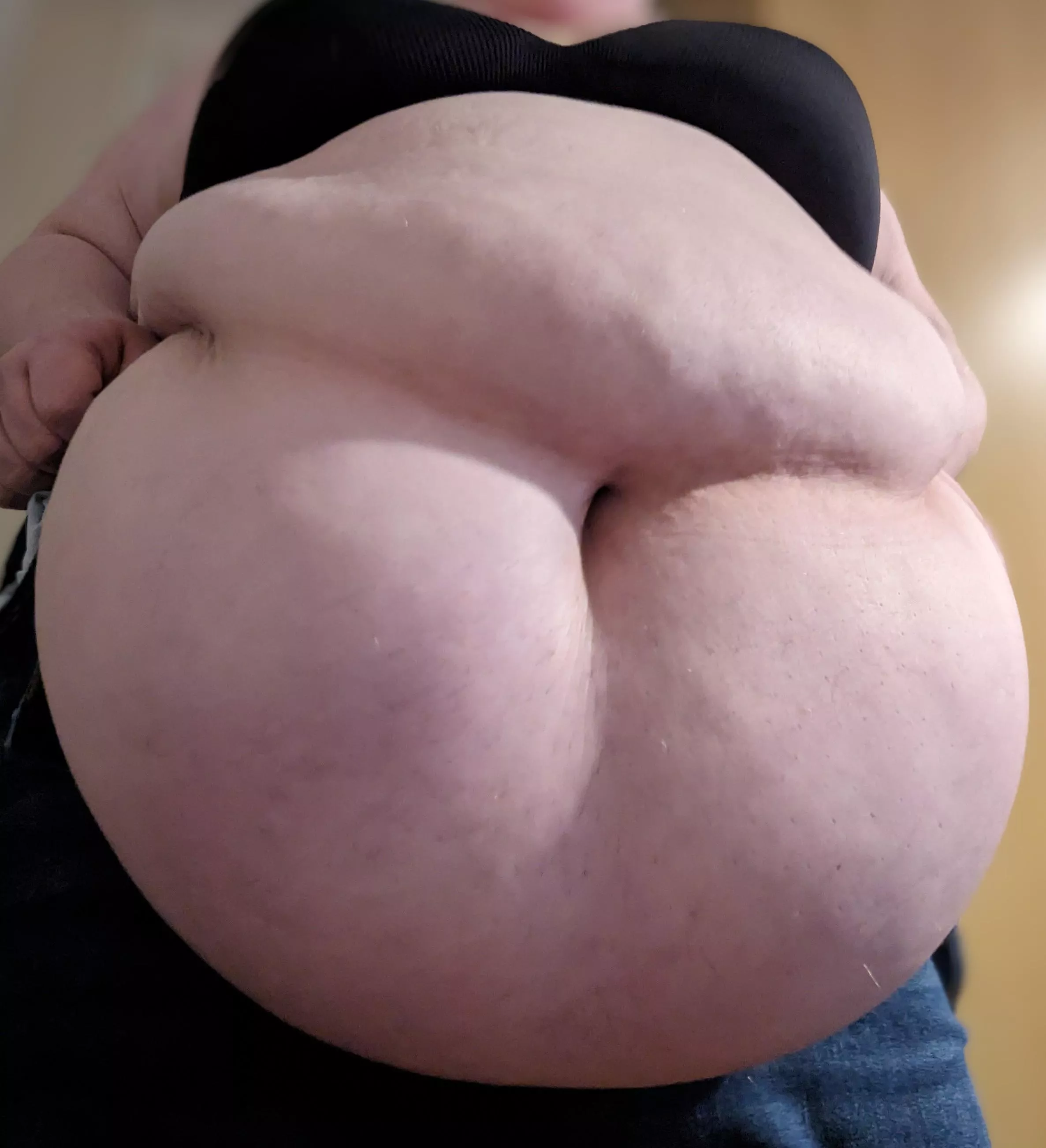 I've gained 10lb 🥵🐷😍 going to celebrate with a huge cake to myself 🤤 posted by bbwanonxx