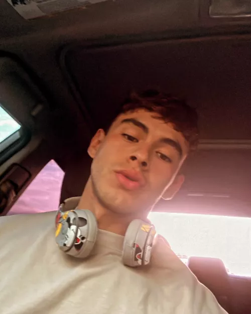 Looking for some more xbox friends ✌ by No_Intention228