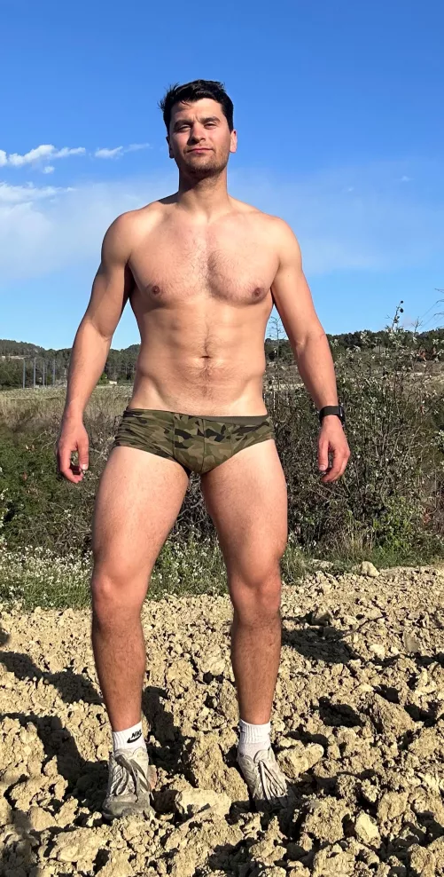 My chest is not the hairiest but I love to fuck in nature, would you do it with me? by realisiwak