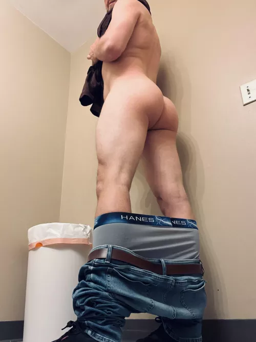 My work bathroom has the best lighting by bold_woodpecker