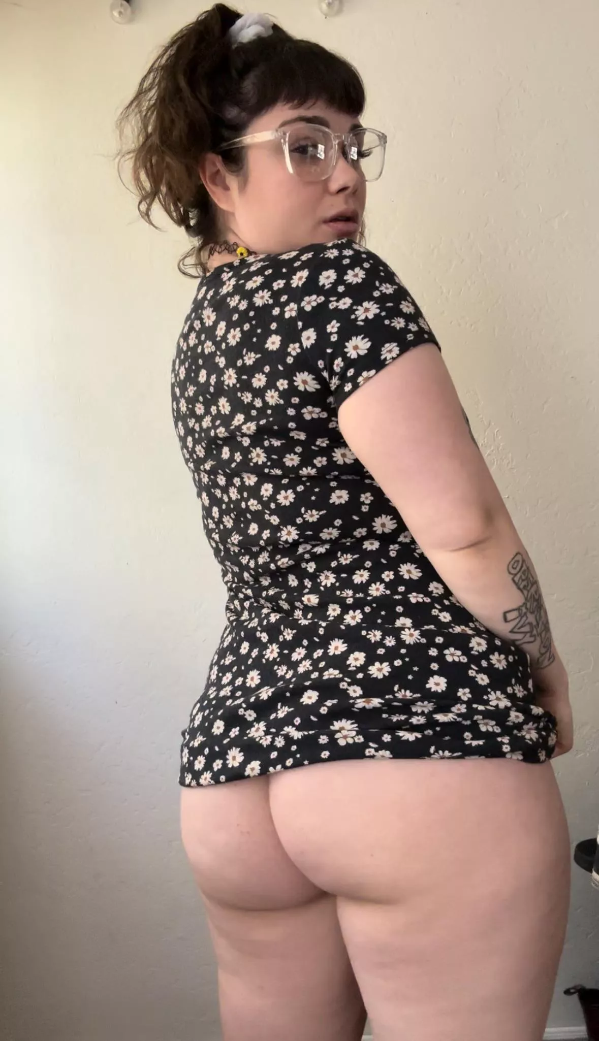 Tempted to go out in public like this… posted by BigSlutTinyToes