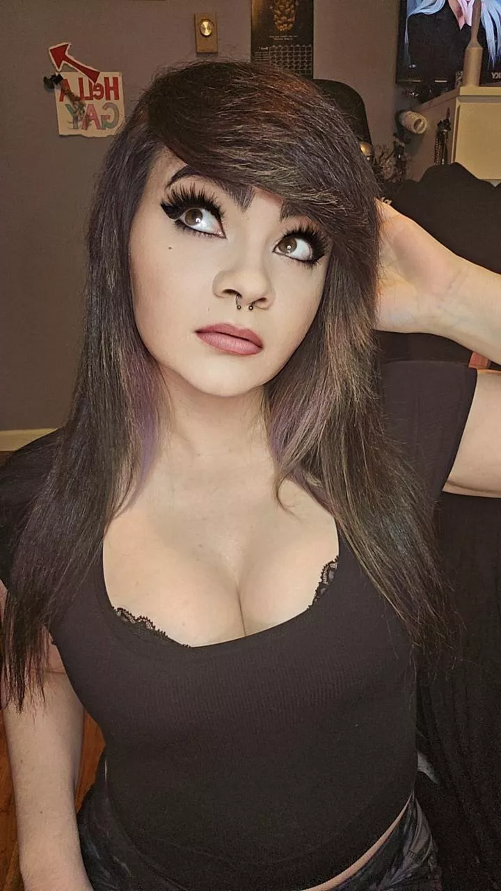 Whats your bedroom fantasy? ;) [OP] posted by xDixonCiderx