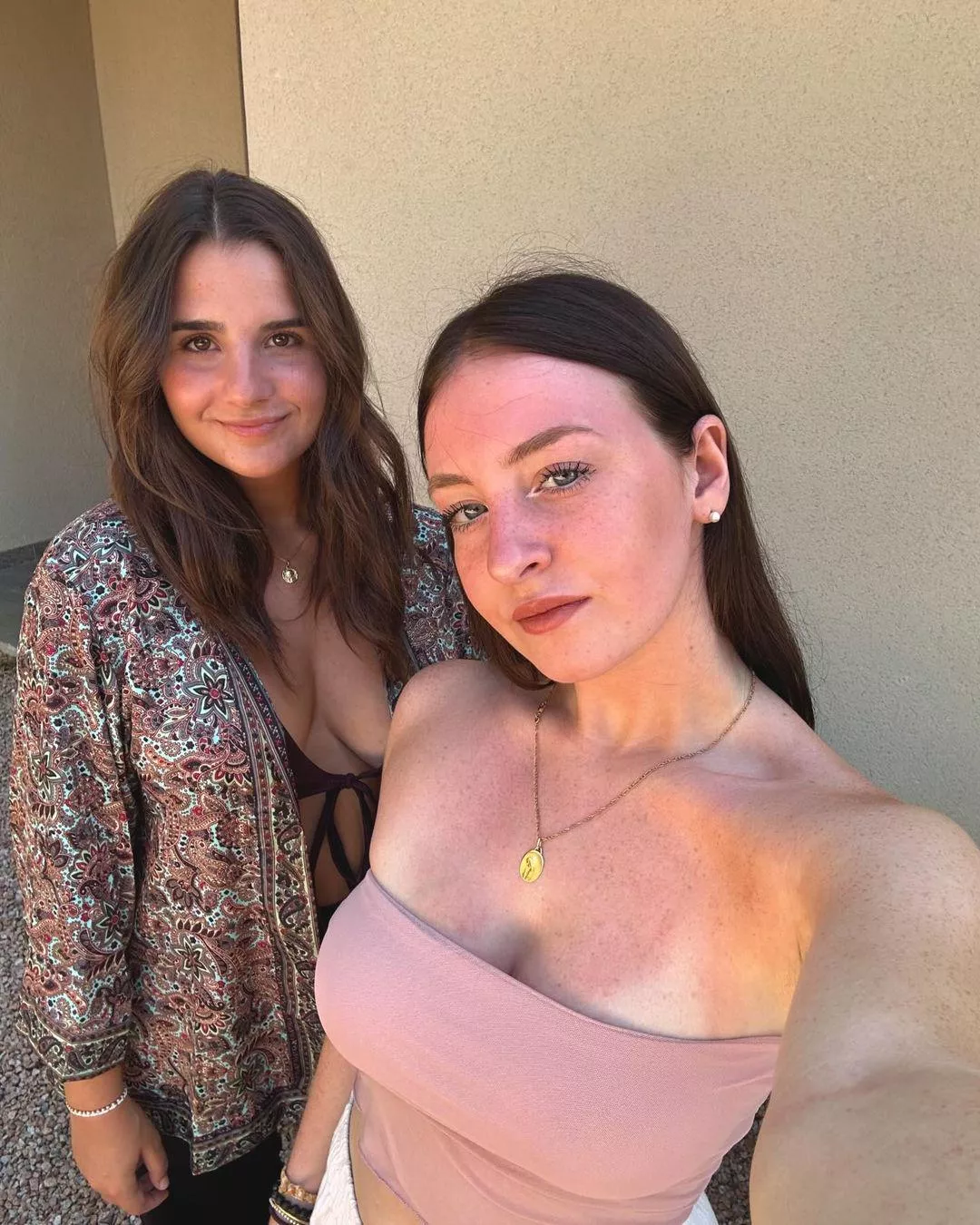 which one you prefer ? [2] posted by RosalieThibault