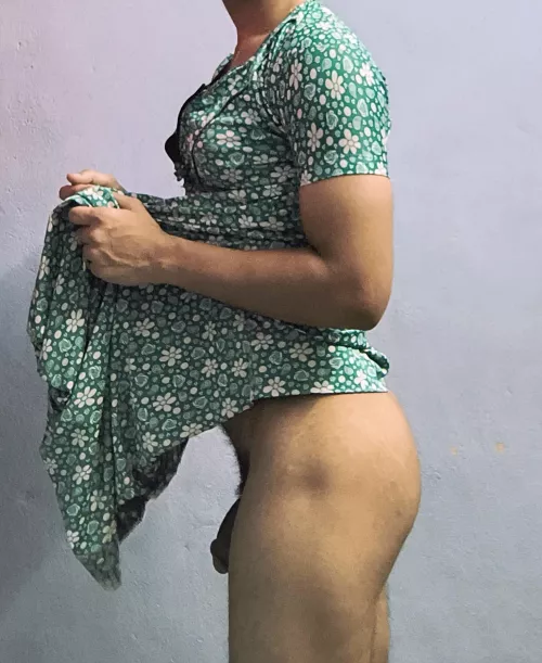 Who wants to bend me over  by Sav_itha2630