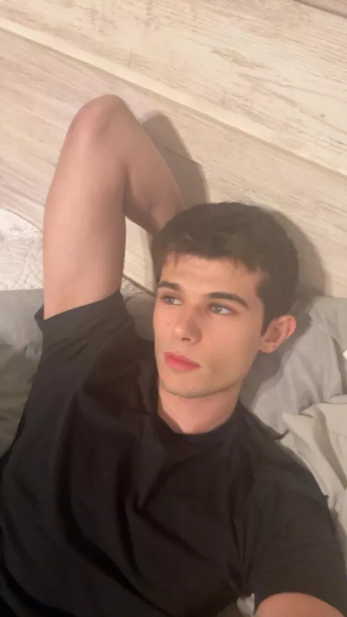 Who’s going to lay with me? (M26) by colawesomegi