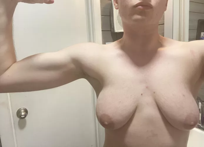 You squeezin my tits or my bicep? by BitchAssidyFTM