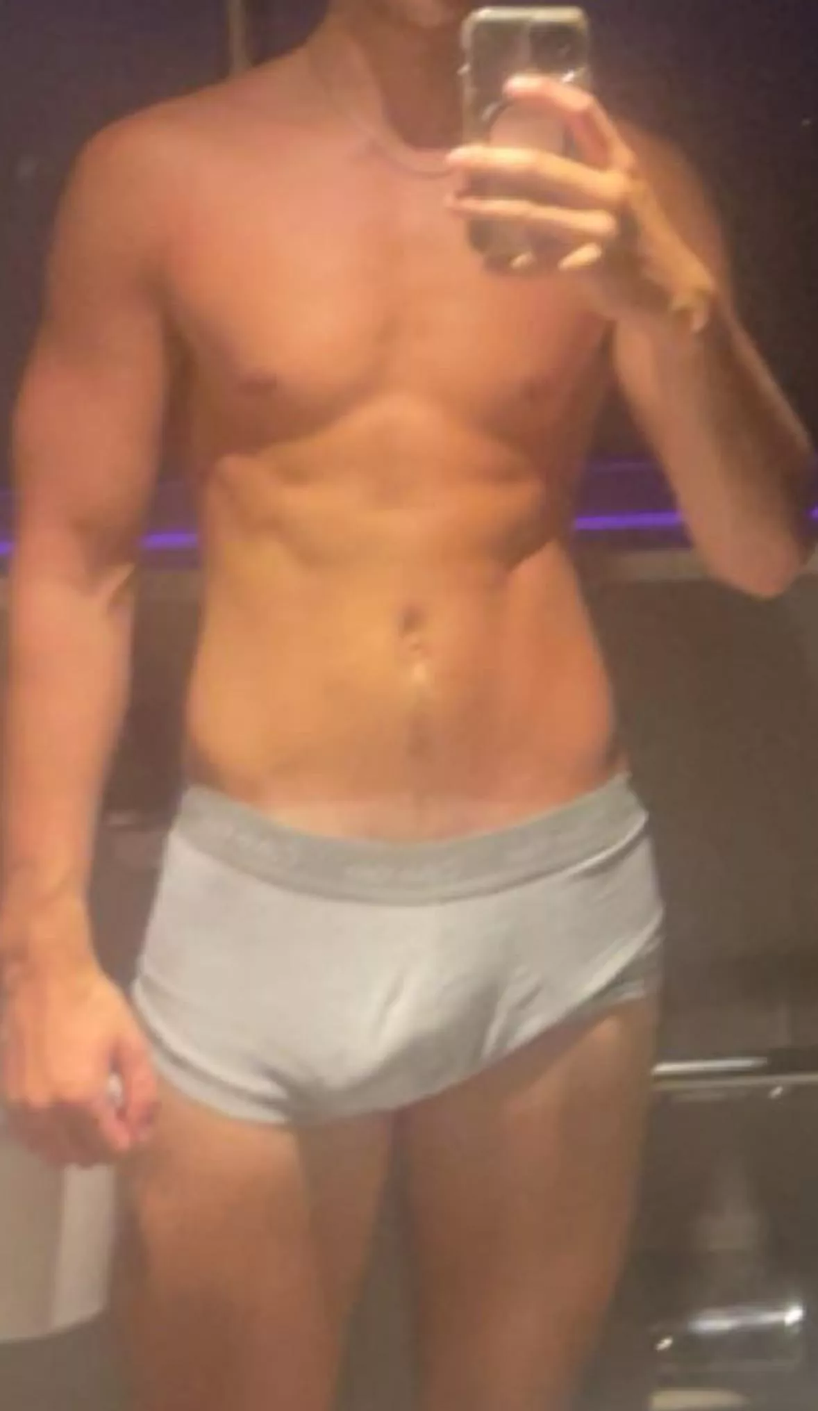 23 uk , dm for snap posted by Impressive_Injury630