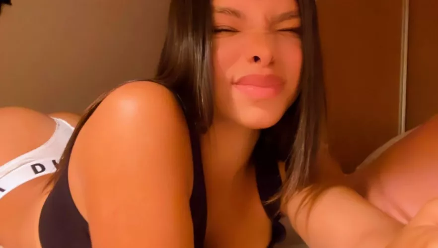 Are older guys into 18yo latinas? by Stickygusman