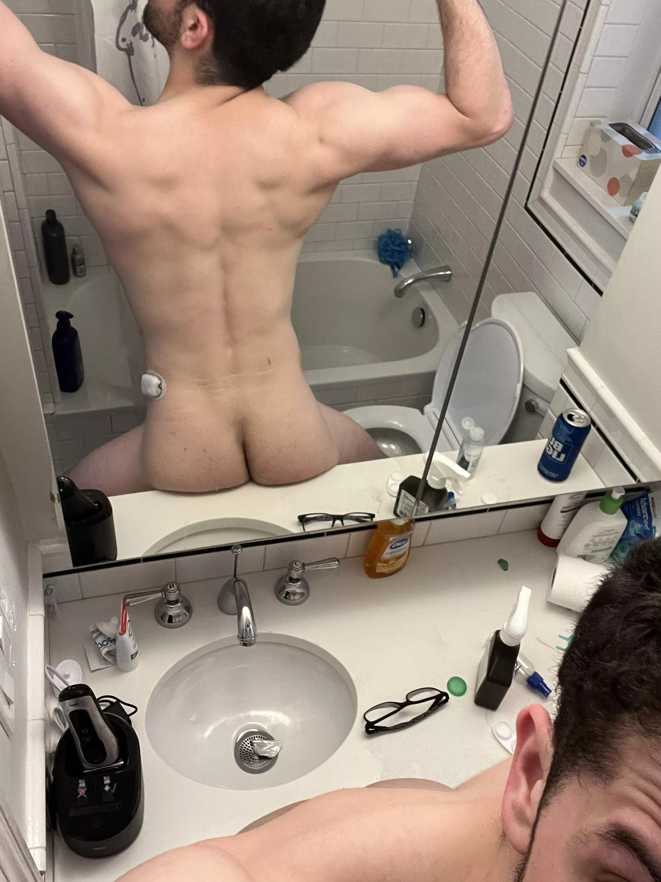 Can yall tell it was leg day? posted by Admirable-Abroad-955