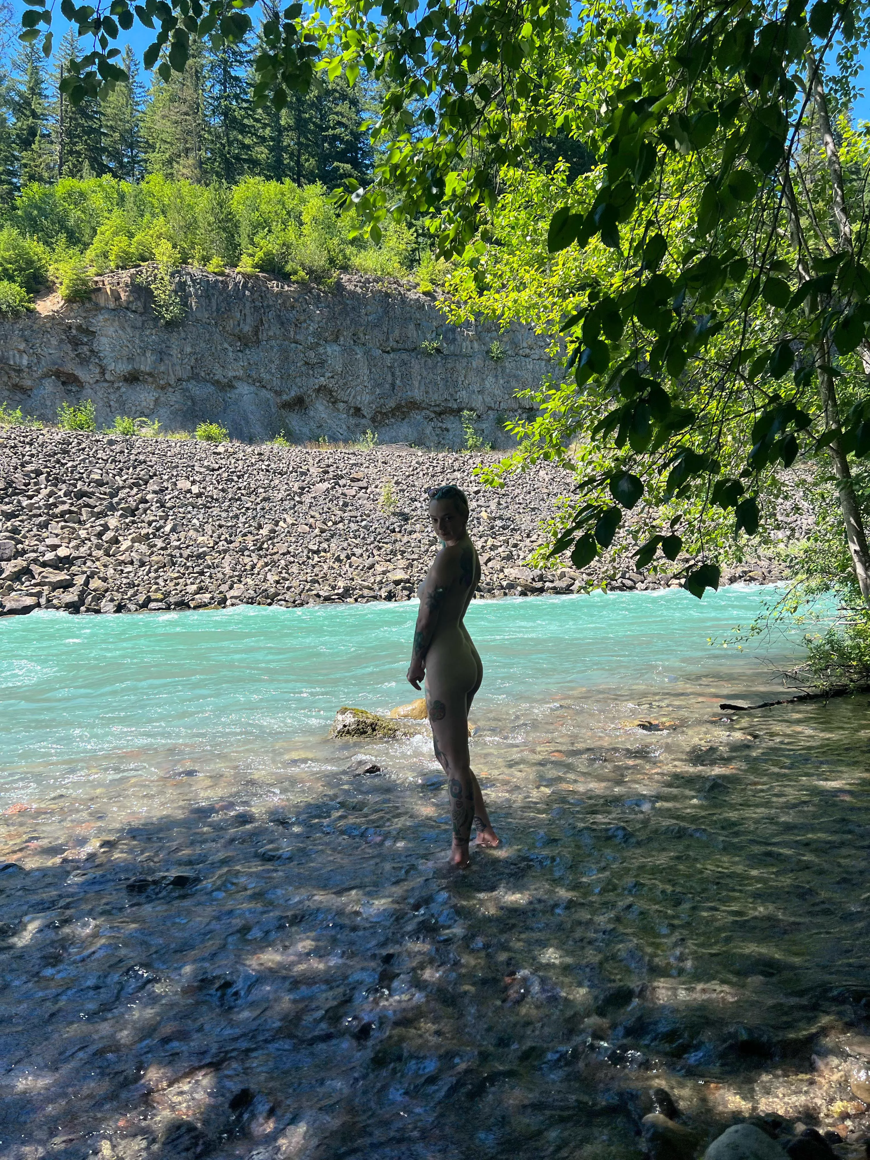 come swimming with me posted by tattedlilslut