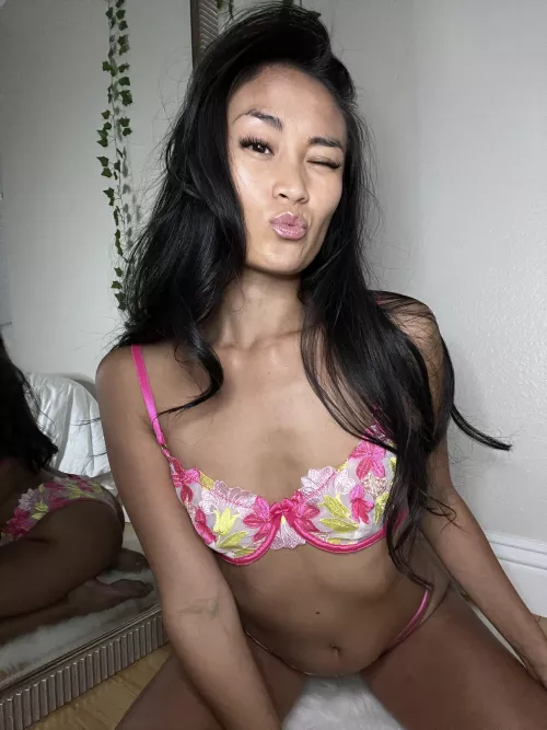 Come up to my room and lick mine by sunshinesinaxo