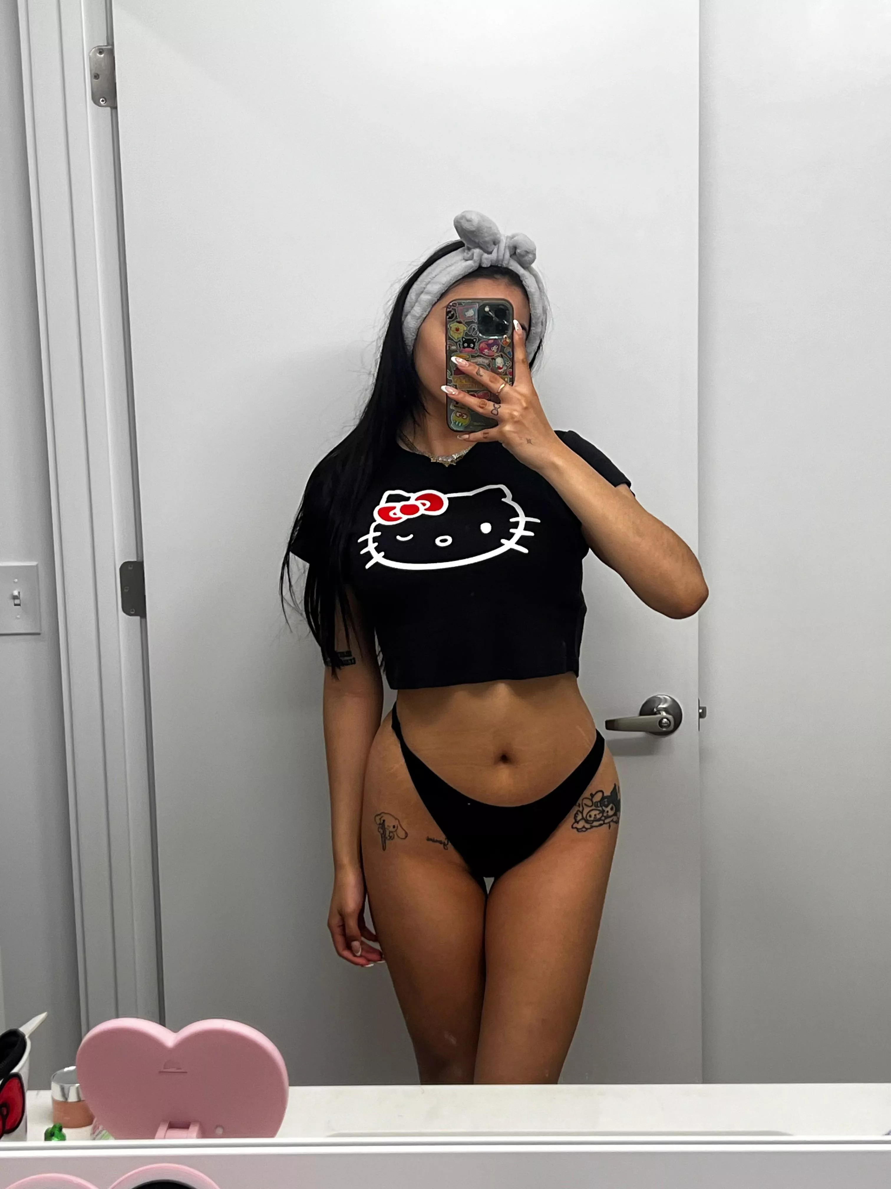 curvy hello kitty girly posted by BABYDEY