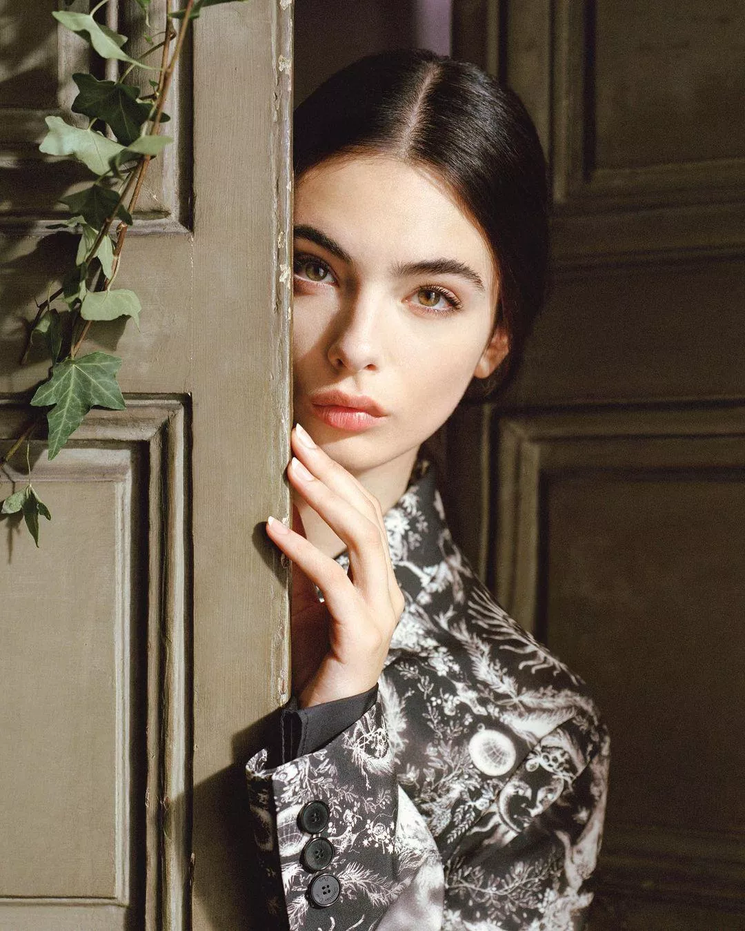 Deva Cassel posted by Limp_Appointment7092