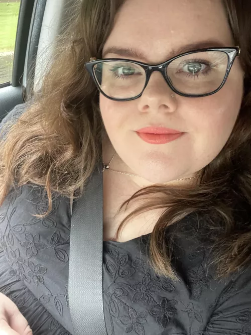 Do my glasses suit me? by Miss_AmeliaC