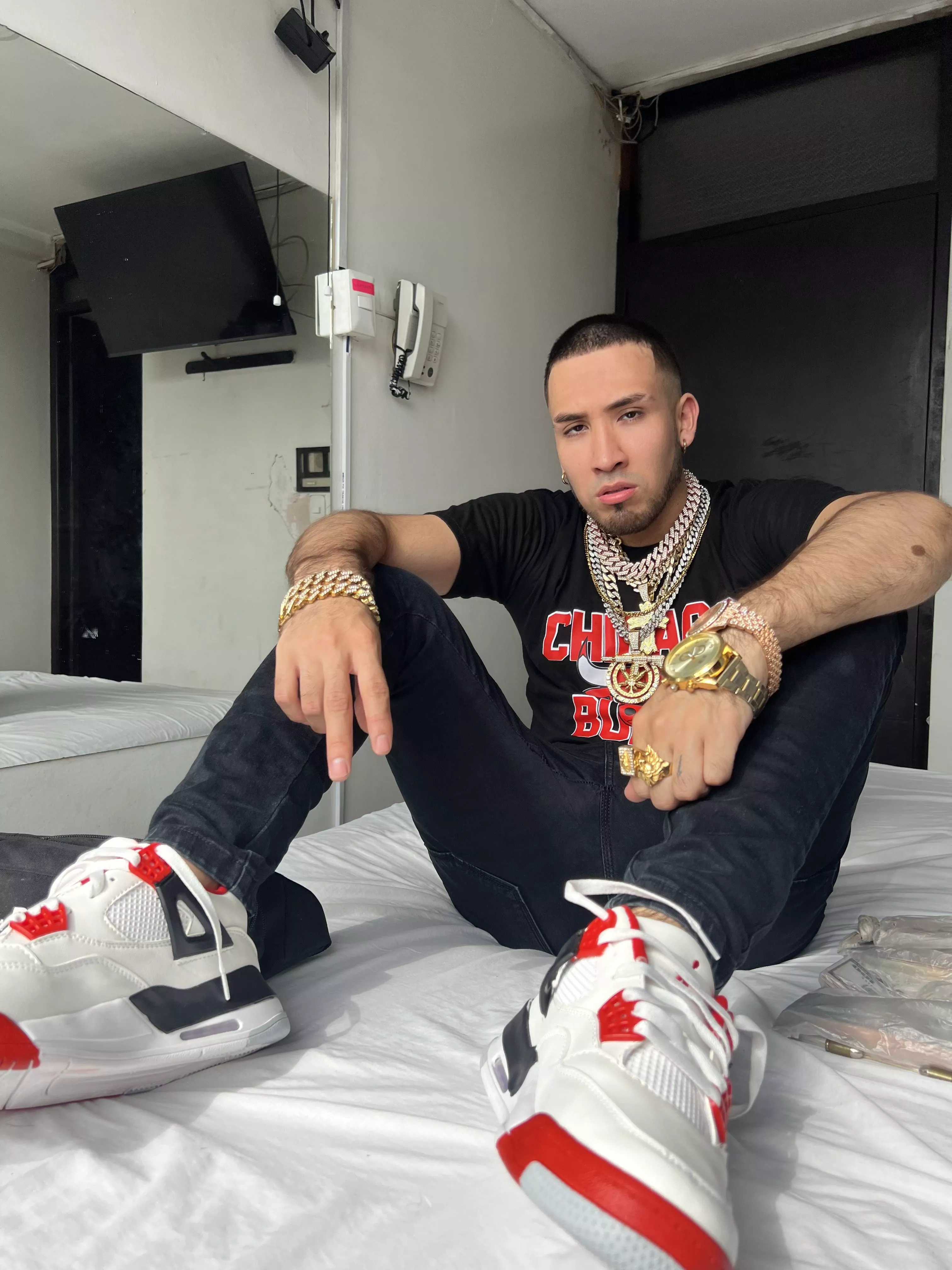 Do you love a gay alpha?  posted by brucebrown530