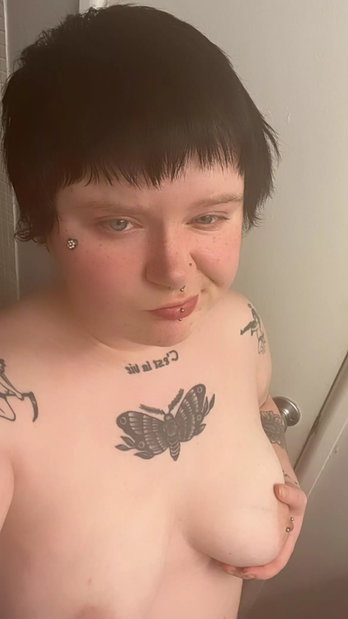 Ergh I’m so tired of all the laundry I have to do 😢 posted by kyleluvsyou8